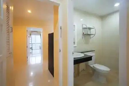 Island Beachfront - 8