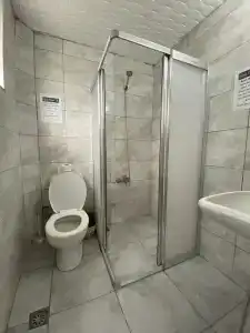 Gold Coast Hostel - 8
