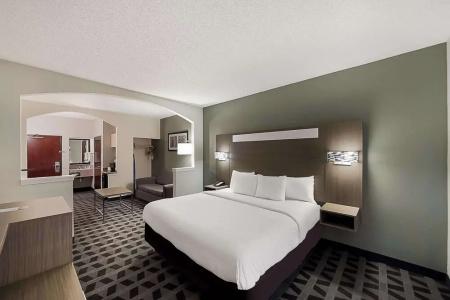 Quality Inn & Suites Dfw Airport South - 54