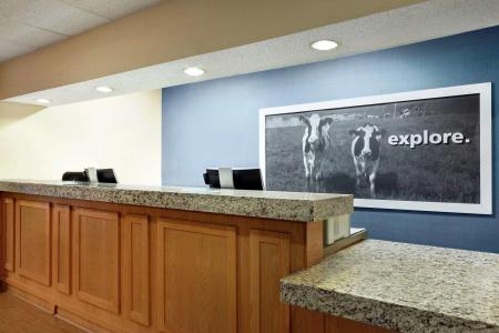 Hampton Inn - 19
