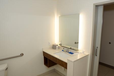 Holiday Inn Express & Suites - Aurora Medical Campus, An Ihg - 28