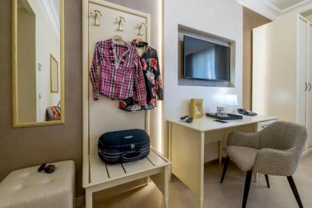 Vittorio Emanuele Boutique - 204