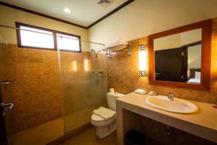 Yulia Beach Inn Kuta - 67