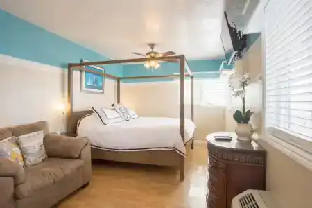 The Inn at Sunset Cliffs - 4