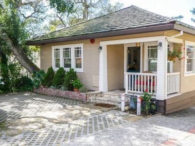 Briarwood Inn - 220