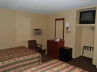 Royal Inn Of - 3
