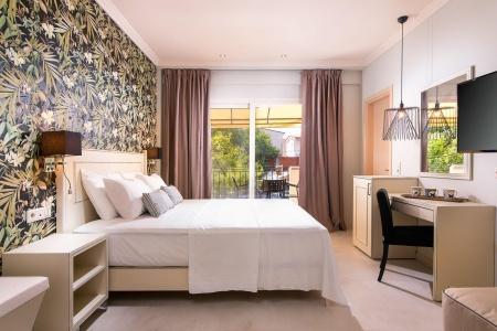 Neikos Mediterraneo Luxury Suites - 45
