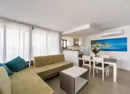 ApartFerrer Skyline - 4