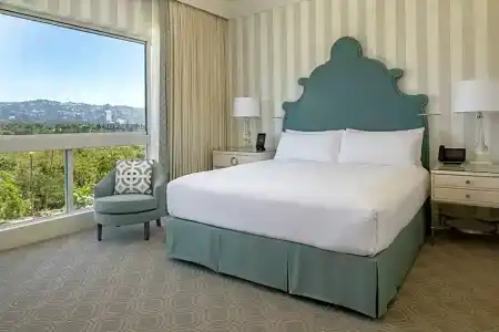 The Beverly Hilton - 86