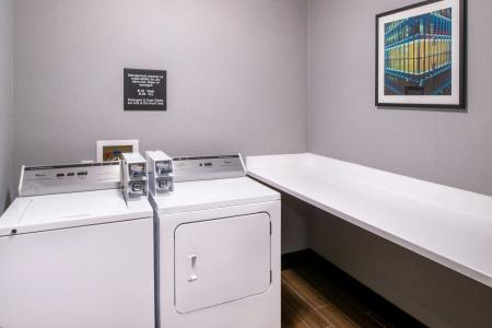 Hampton Inn Eugene - 5