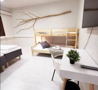 Goiglo & Hostel - 1