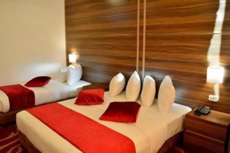 Park Plaza - 13