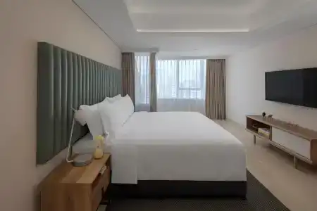 Staybridge Suites Dubai Internet City, an IHG - 35