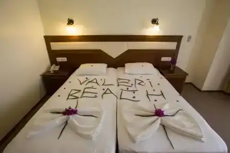 Valeri Beach - 83