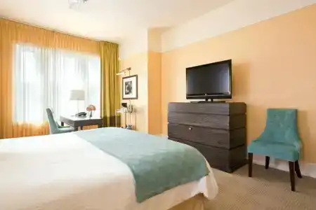 DeLuxe, a Provenance Hotel - 45
