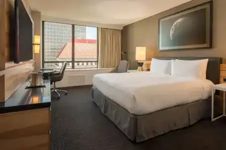Hilton Portland Downtown - 5