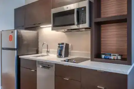 TownePlace Suites by Marriott Indianapolis Airport - 71
