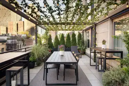 Smyth Tribeca - 142