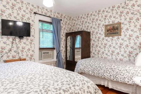 Stone Maiden Inn - 46