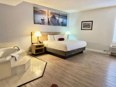 Days Inn & Suites by Wyndham - 109