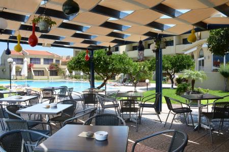 Summerland & Bungalows - 11