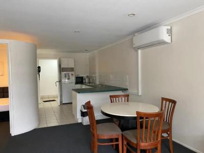 Cosmopolitan & Serviced Apartments - 90