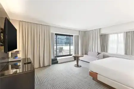 Capital Hilton - 33