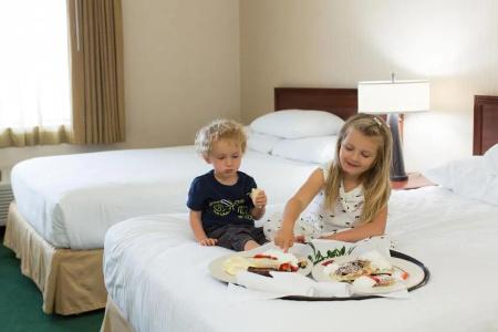 Rogue Regency Inn & Suites - 29