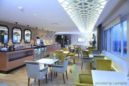 Adana Hiltonsa - 32