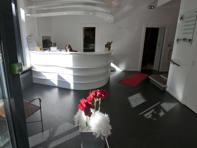 Hôtel le Grillon - 13