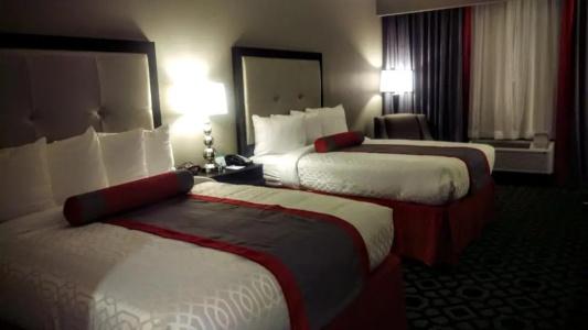 Best Western Plus Inn & Suites - 34