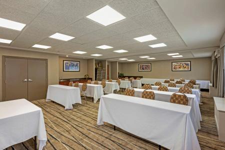 Best Western Plus Inn & Suites - 28