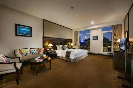 Zephyr Suites Boutique - 55
