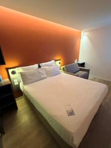 Kyriad Frejus - Centre - 38