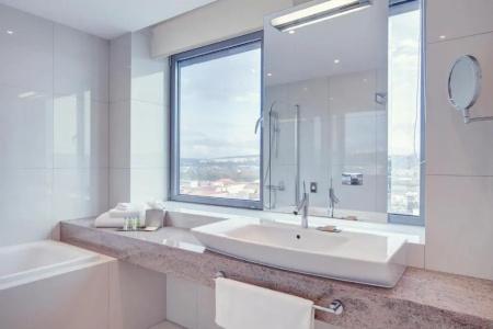 DoubleTree By Hilton Košice - 57