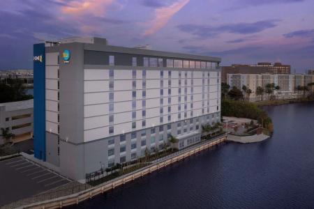 Home2 Suites By Hilton Miami Airport South Blue Lagoon - 21