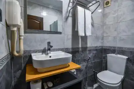 Sandal Otel - 8