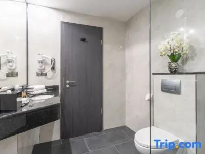 Plaza Schwerin; Sure Collection By Best Western - 153