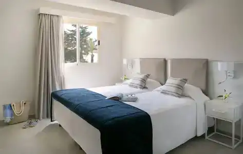 Louis Paphos Breeze - 4