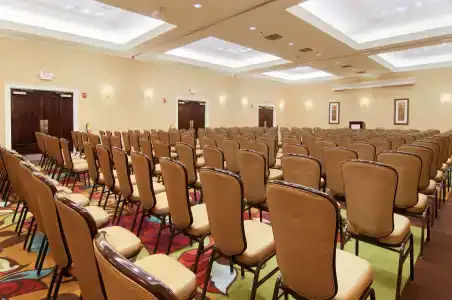 DoubleTree by Hilton - 15
