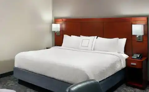Courtyard by Marriott - 21