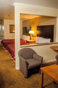 Executive Inn & Suites - 18
