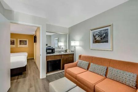 Comfort Inn Boardwalk - 38