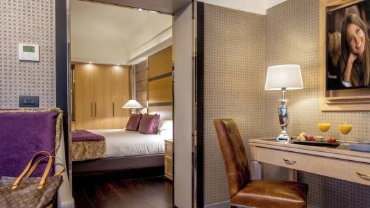 The Inn at the Spanish Steps - 4