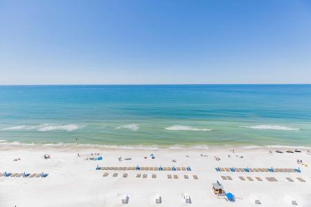Hampton Inn & Suites Beach-Beachfront - 18