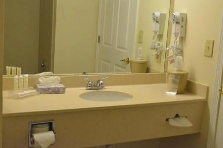 Home Inn & Suites - 11