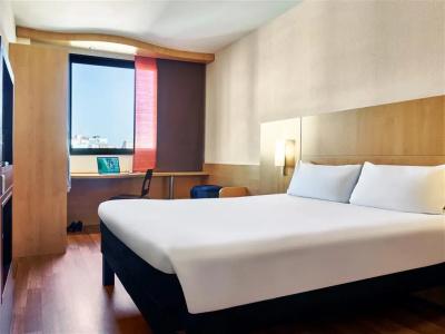 Ibis Barcelona Centro (Sagrada Familia) - 6