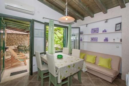 Garden Apartment - 168