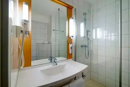 ibis Utrecht - 34