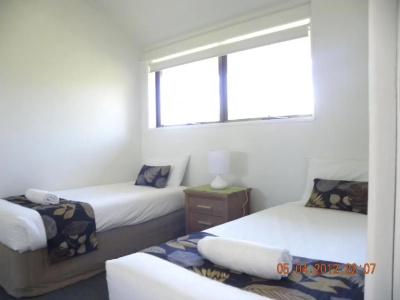 Glen Eden Beach - 74
